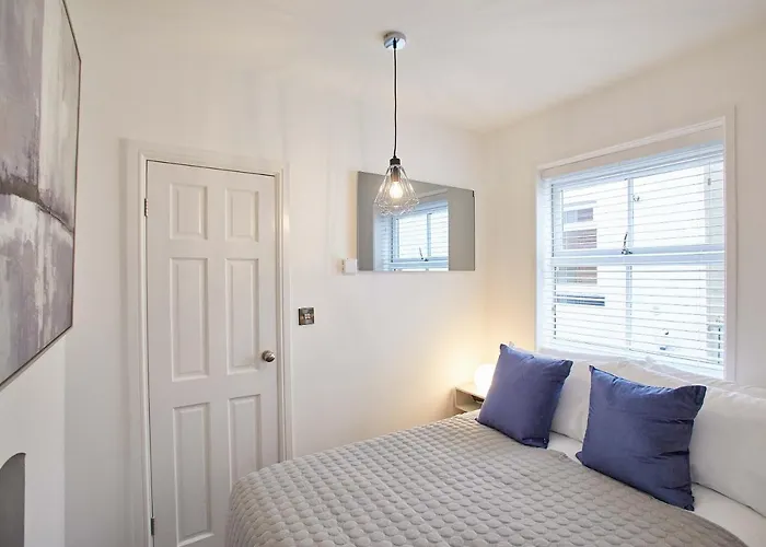 Host & Stay - Clinker Cottage